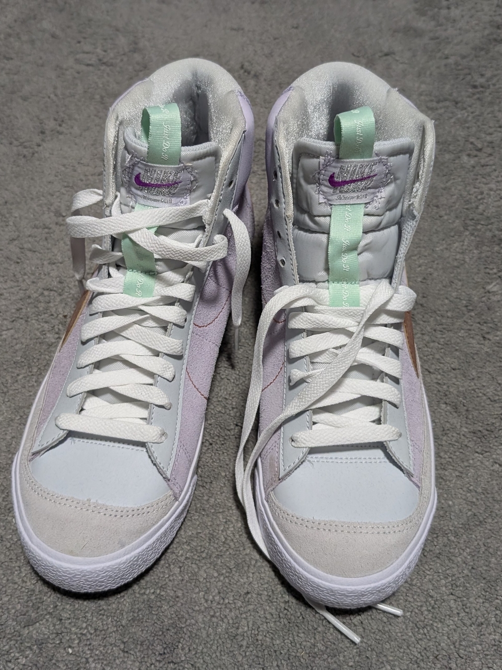 Nike Boy's Youth Mid-Top Sneakers in White & Lavender